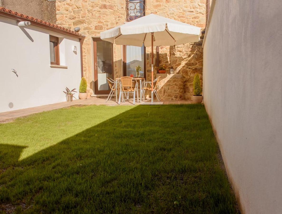 Villa Casa Brétema en 1ª línea de playa à Boiro Extérieur photo